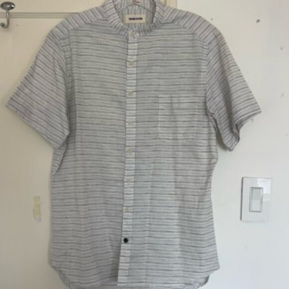Tailor Stitch Banded Collar Short Sleeve Shirt - Picture 7 of 10